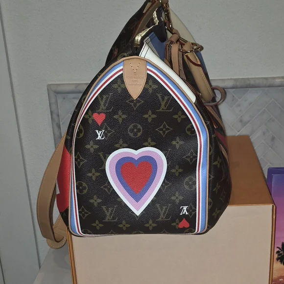 Louis Vuitton Limited Edition "GAME ON" Size 45 BRAND NEW - Picture 4 of 16